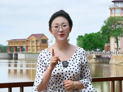 神評救活視頻？秘密在“埋?！保?>
					<span>神評救活視頻？秘密在“埋梗”！</span>
					<p style=